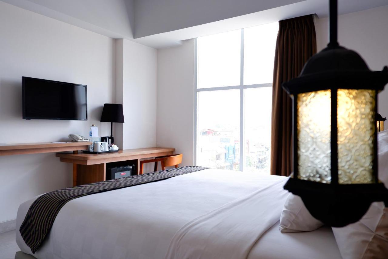 Khas Tugu Hotel Yogyakarta Kültér fotó